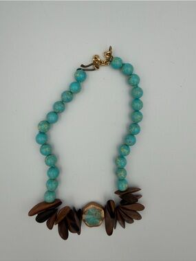 Turquoise Beaded Necklace with Gold Accent Clasp - Women Jewelry